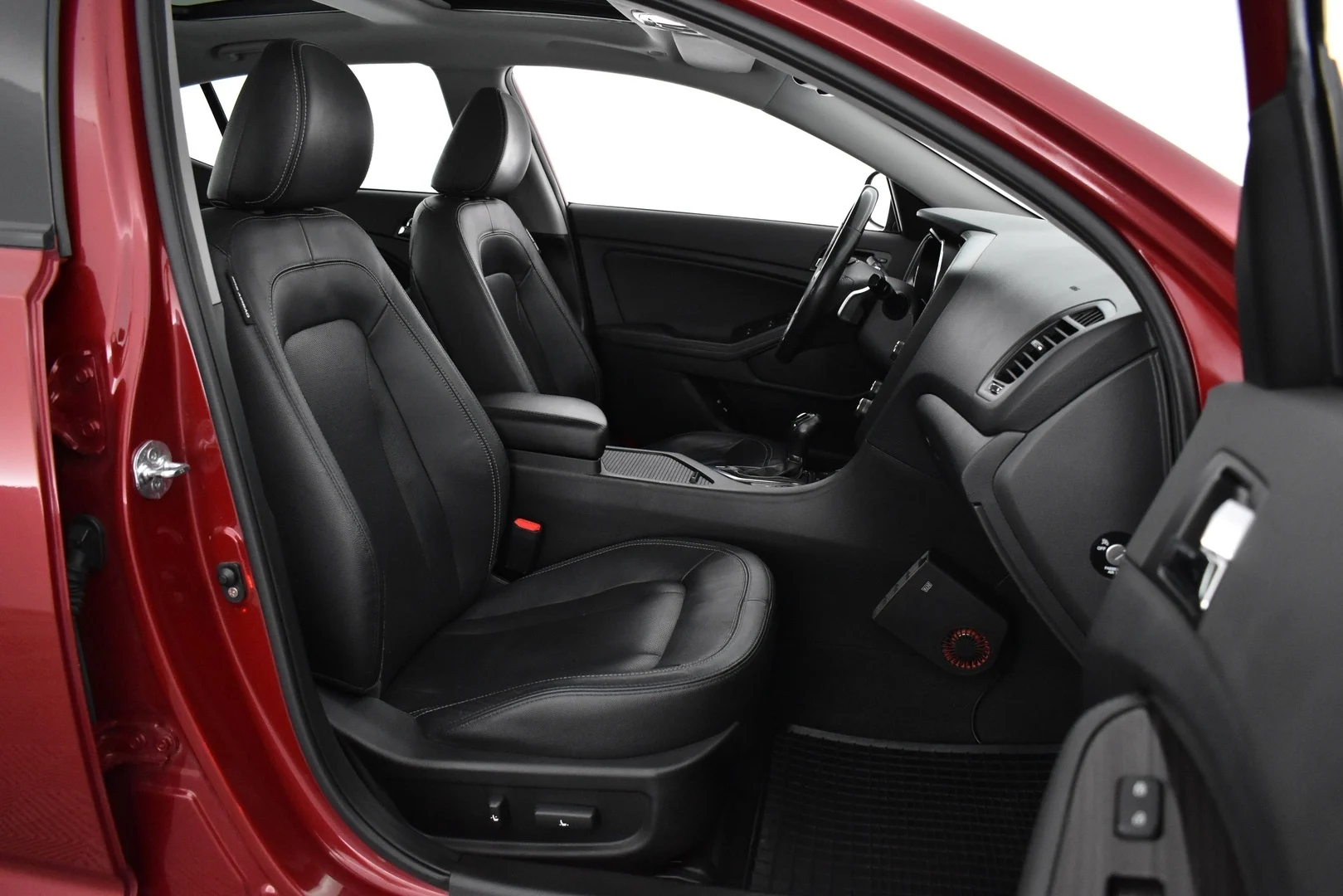 Car Image - 1hvdLRkkswTTN9pM2gfxdn