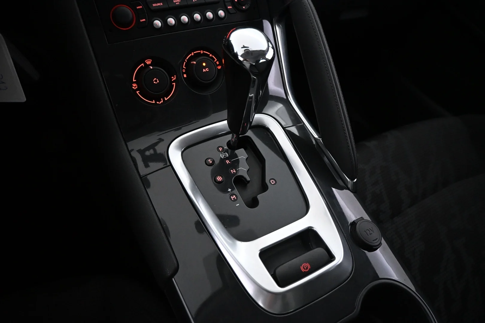 Car Image - 49luV5MdmvvogJkmLwV3ST