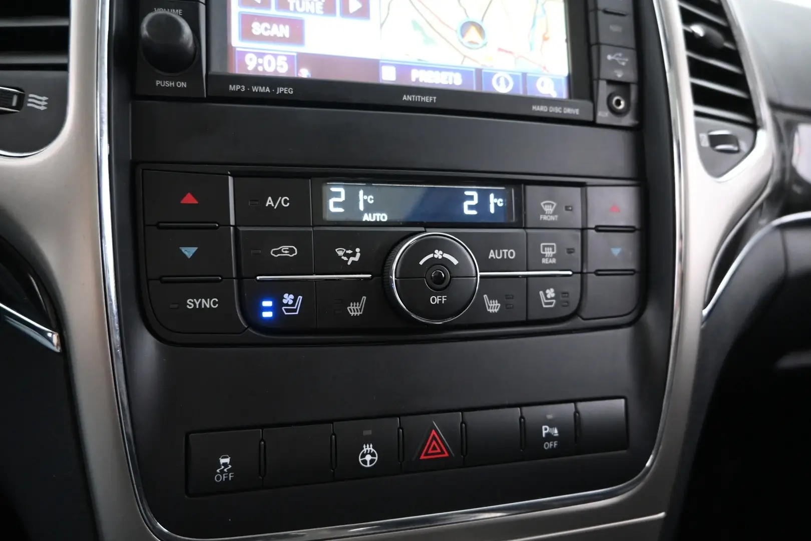Car Image - 4hAuRuxs8EVF6kbjgIOPmY