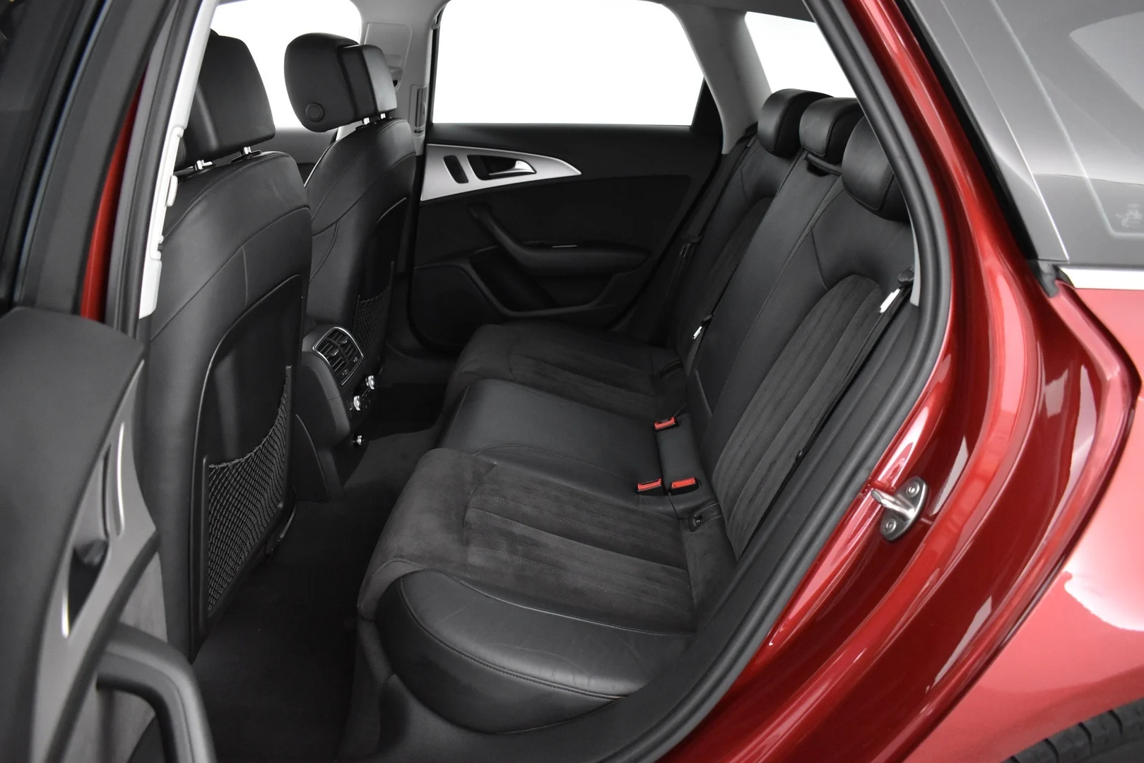 Car Image - 6NPfS3yw6BNsR6R3mYs0s1