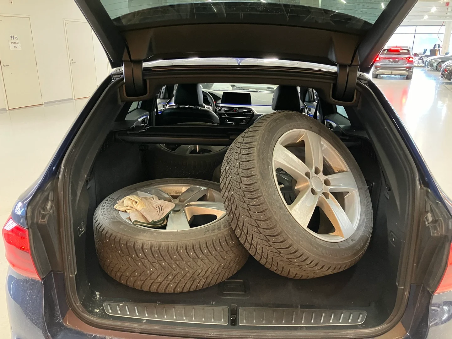 Car Image - 6Qp1o9HJYMB2133SSKP9u8