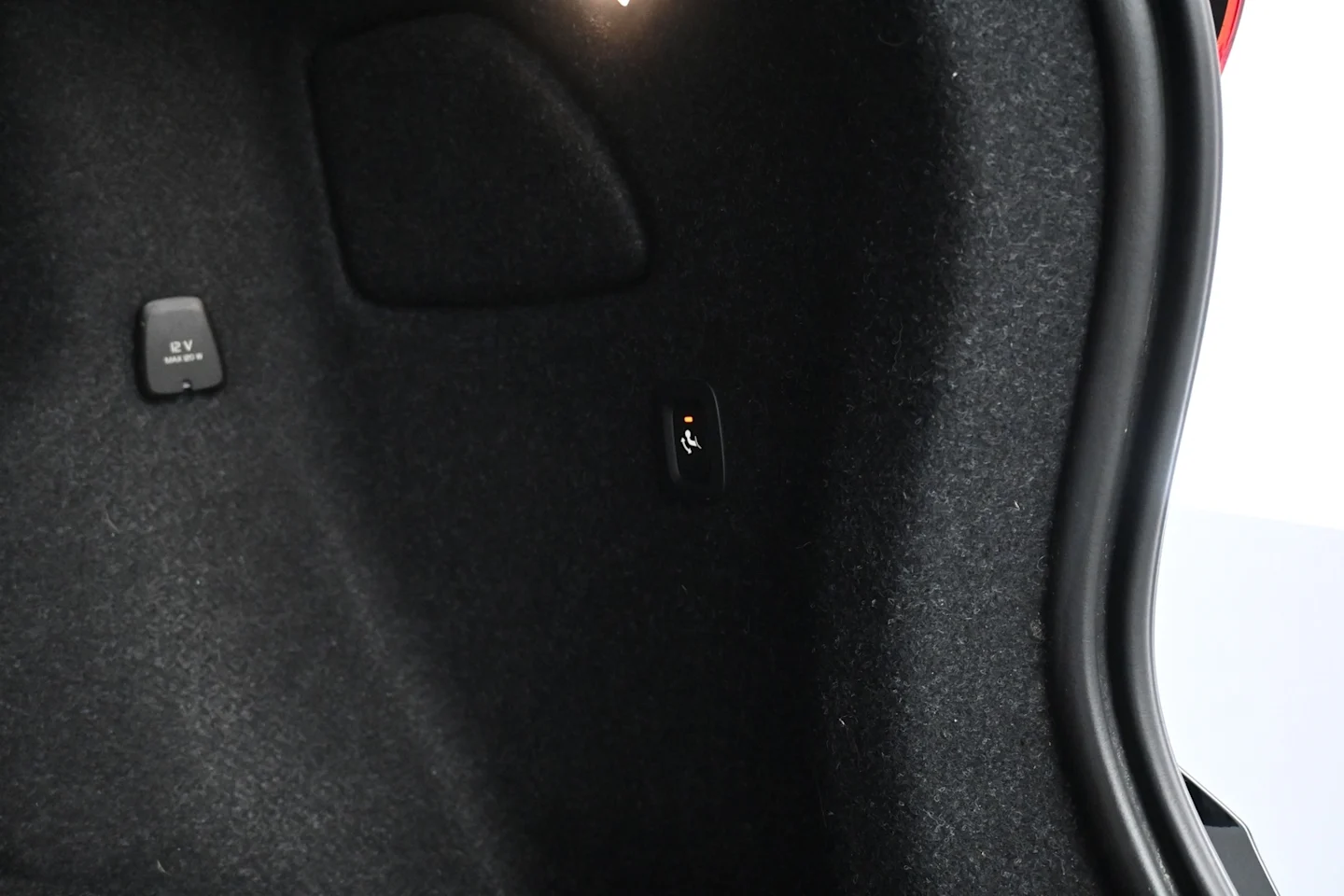 Car Image - 5YCv7FjDnjiBcrq1b8e15k