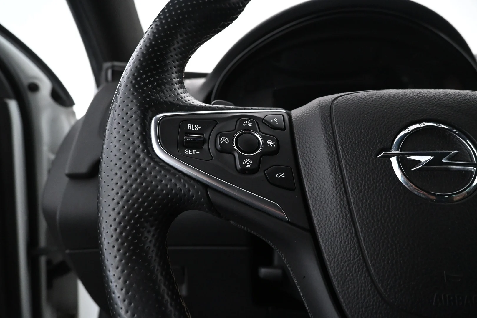 Car Image - 3oBs46ZNGxXDKZ8Qamamb7