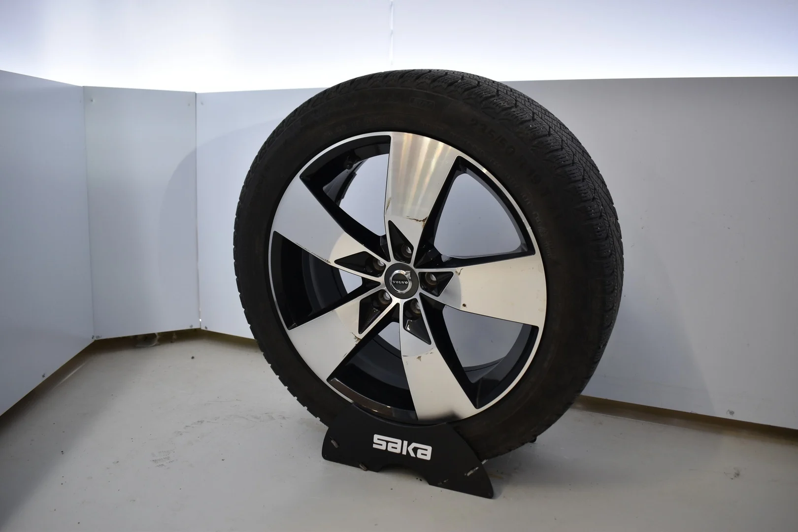 Car Image - 7BH0iLoQAK5zrQWvGs4p8e