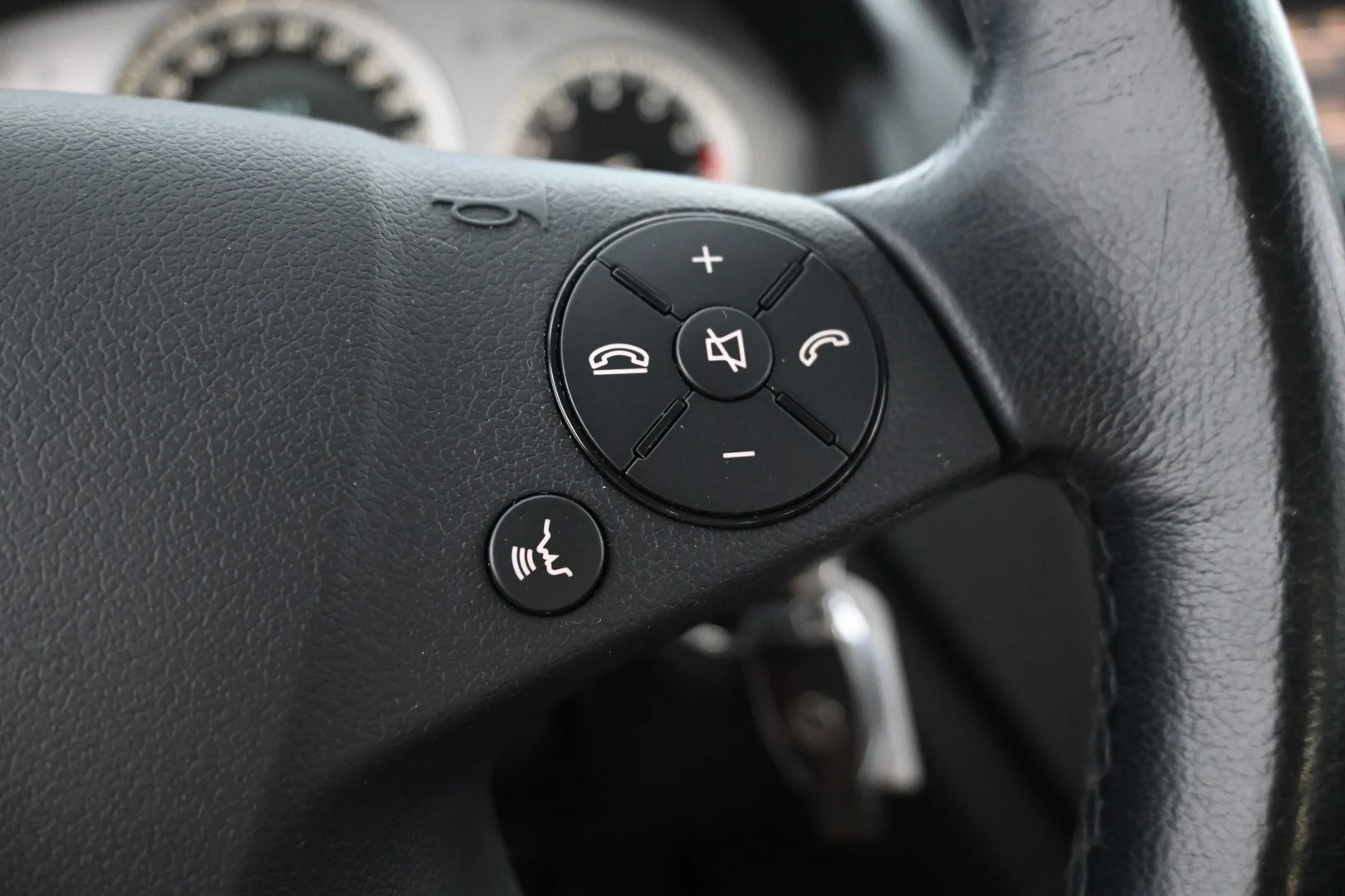 Car Image - 6kXvAWTc80ylmBXB3YvLMF