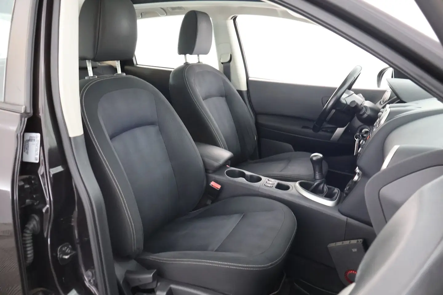 Car Image - 6YWz2TPf8Qdsrc7Jn1fZAP