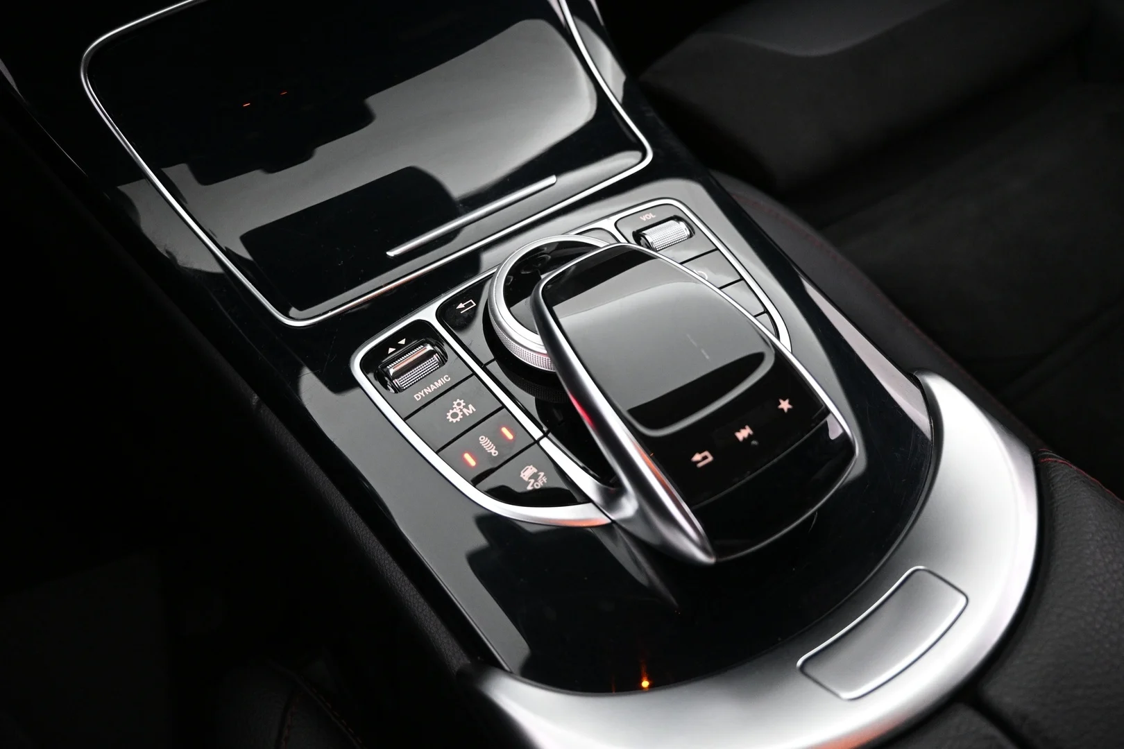 Car Image - ghV4Pdp4vPHql7ponLNp7
