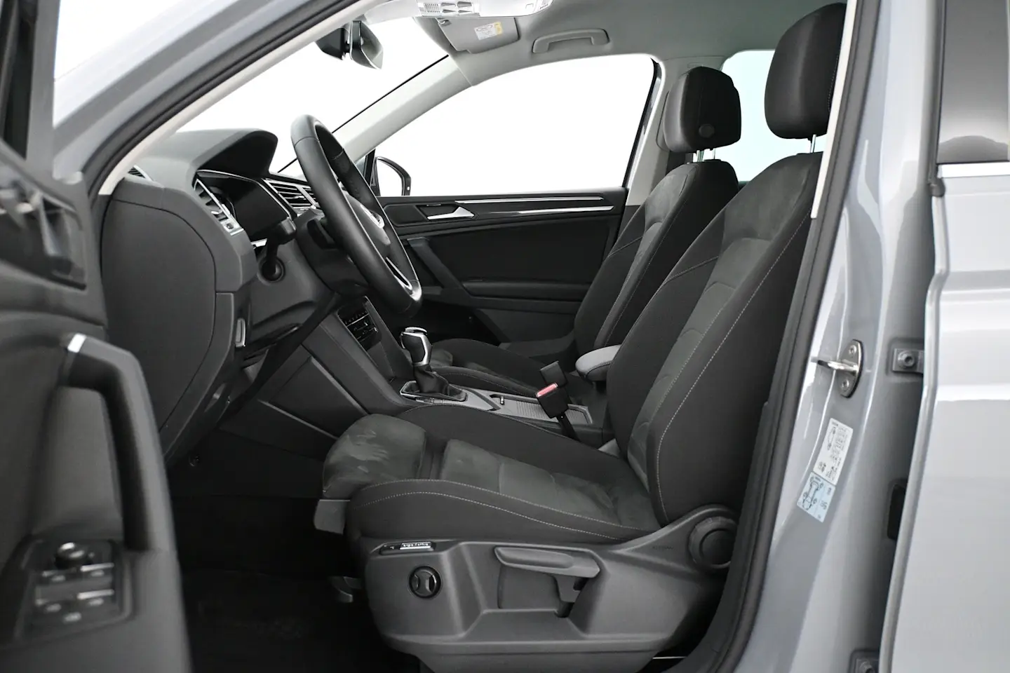 Car Image - 2AanEpFJmBLc61bkUdnZdL