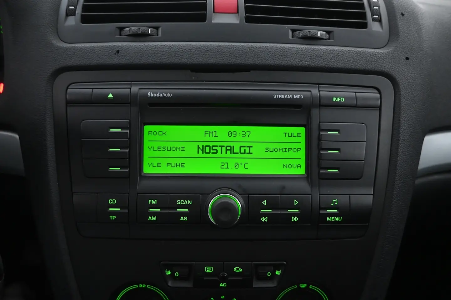 Car Image - 3AEKNisSo0Df0rKN8QrDnu