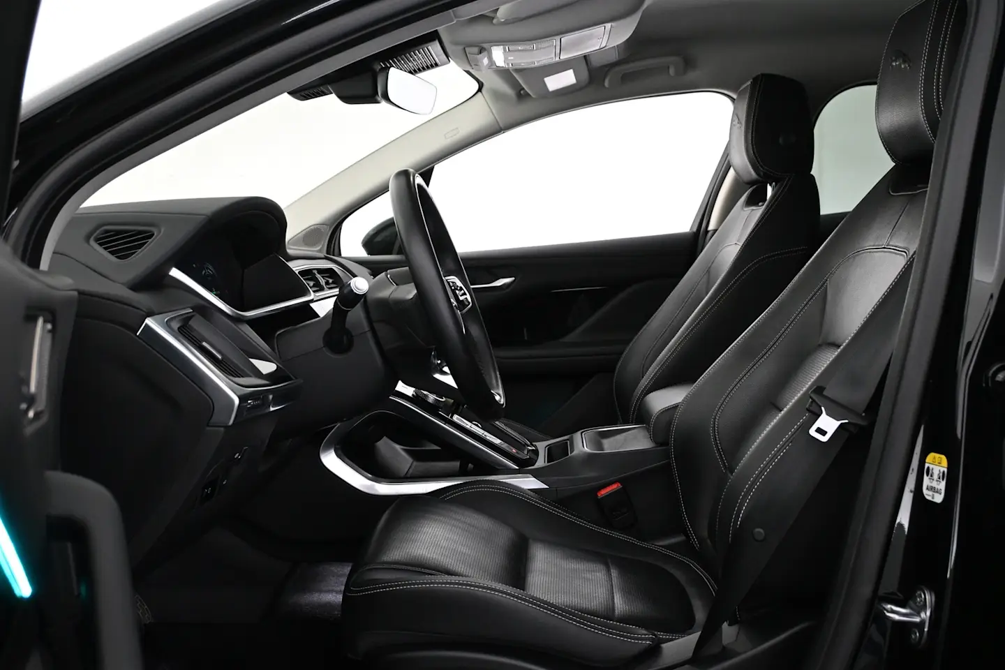 Car Image - 37amnRmw3q1zdLodcudwi0