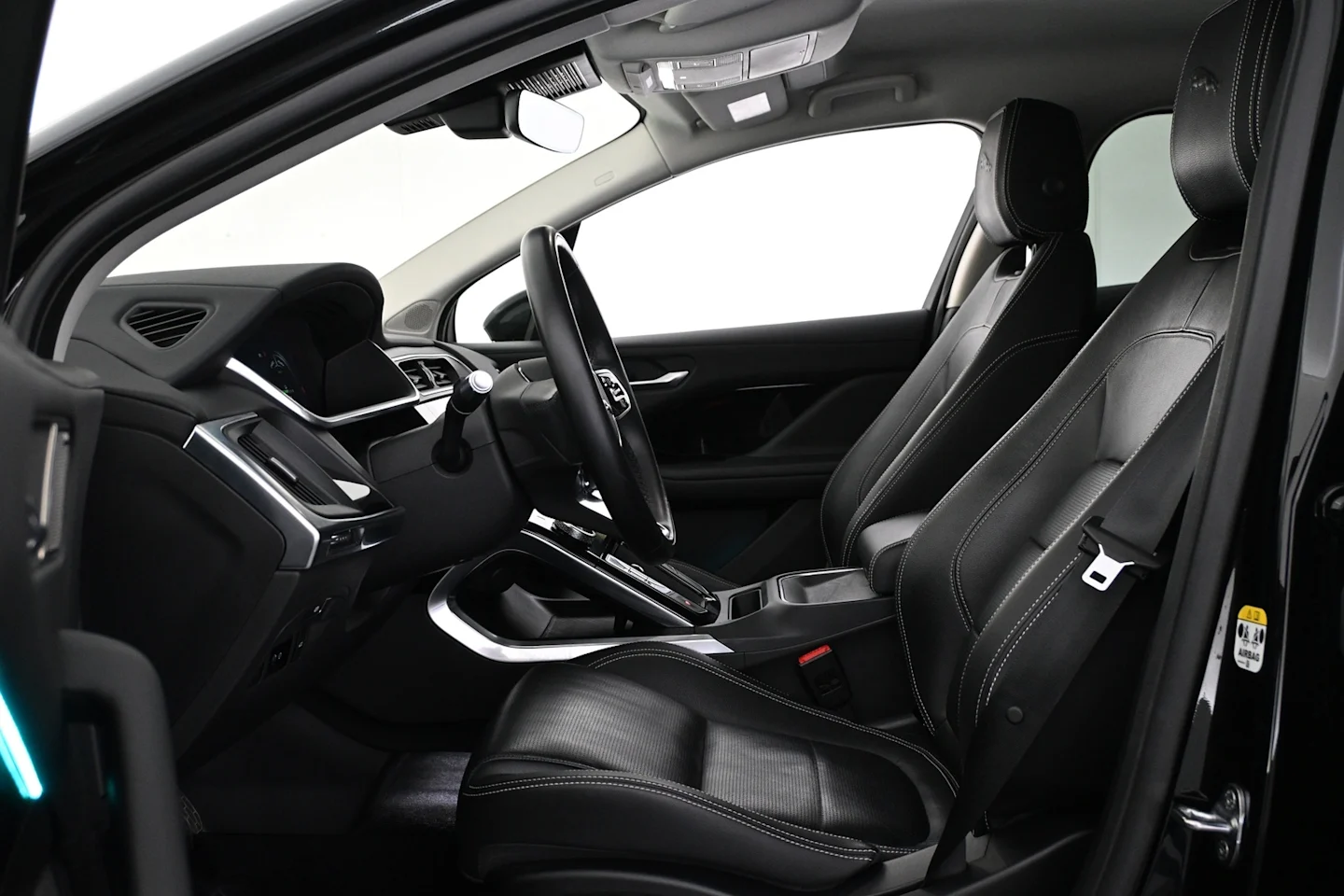 Car Image - 37amnRmw3q1zdLodcudwi0