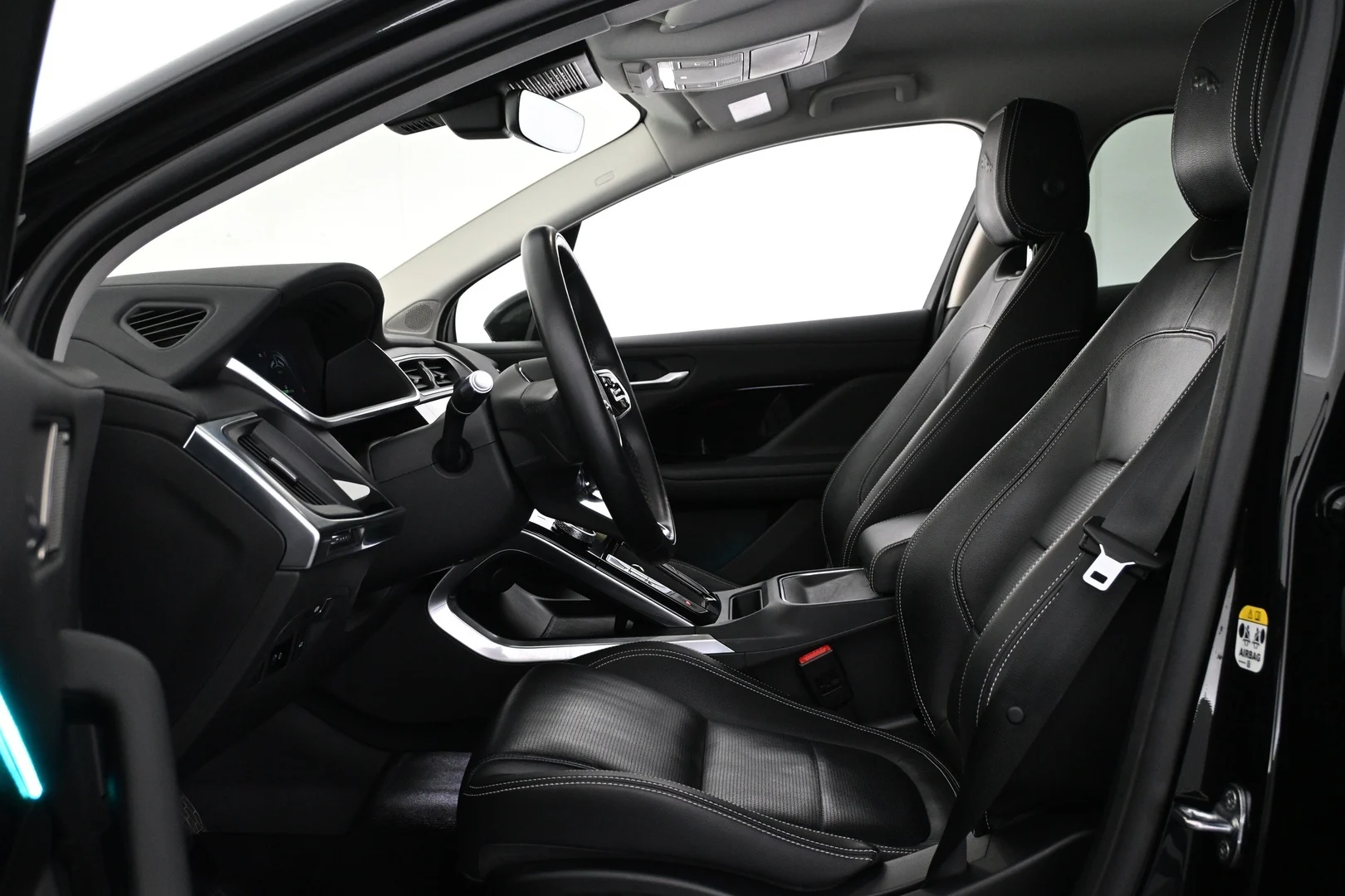 Car Image - 37amnRmw3q1zdLodcudwi0