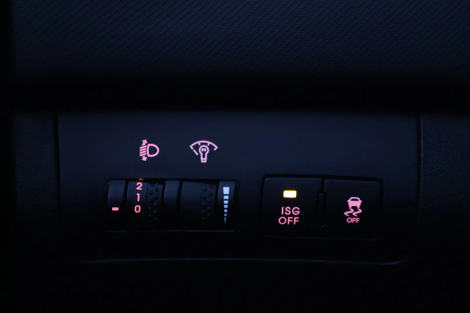 Car Image - 2J4d8lELZW06rYjNj1qARk