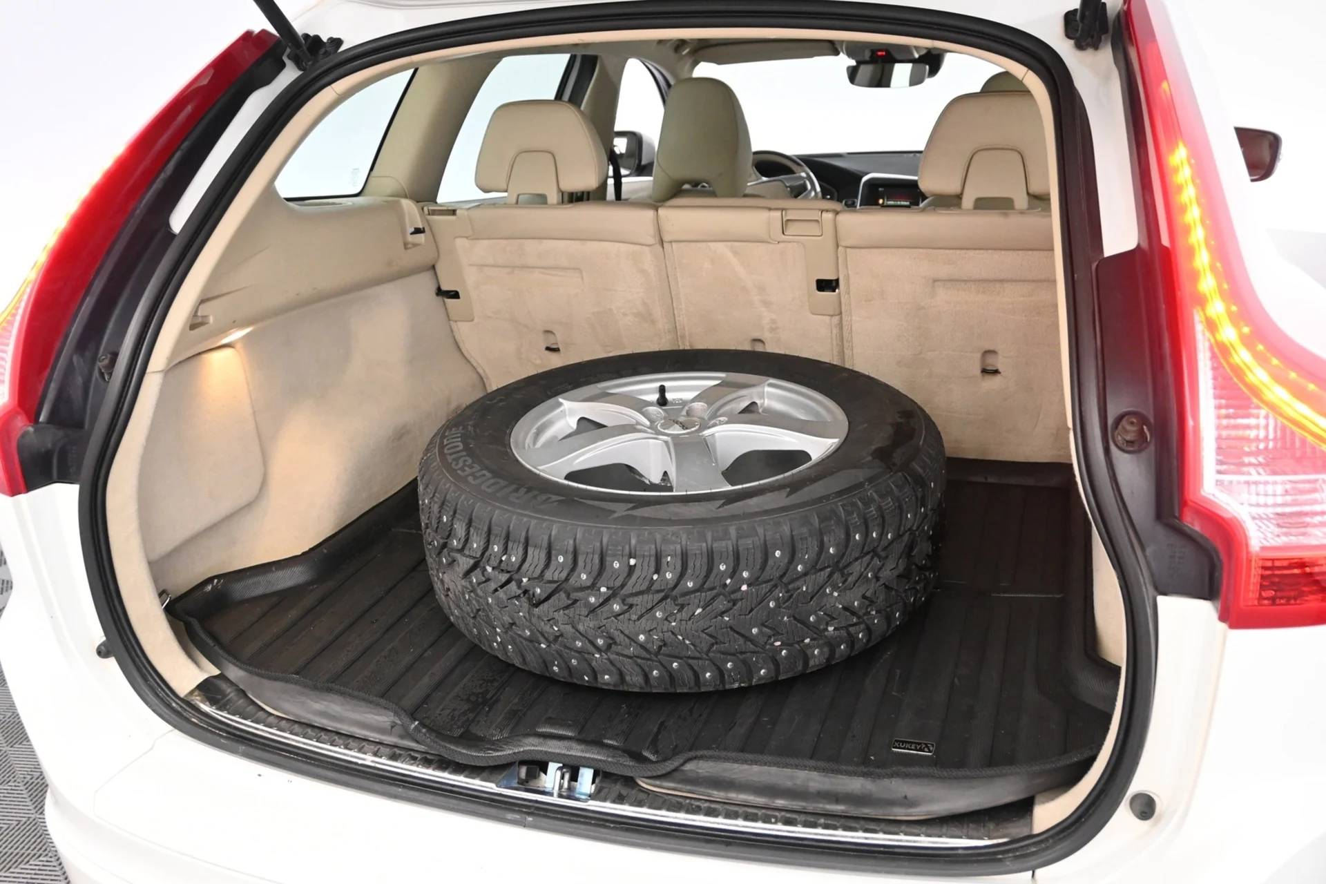 Car Image - 5j0LwqEGutwKdvt0XGpepn