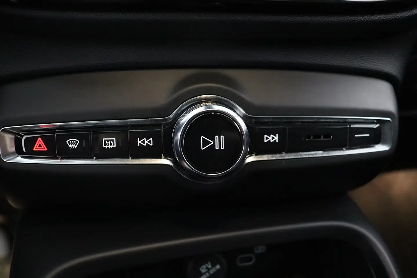 Car Image - 6Jnc2md0wnuzTSzrwXZVoH