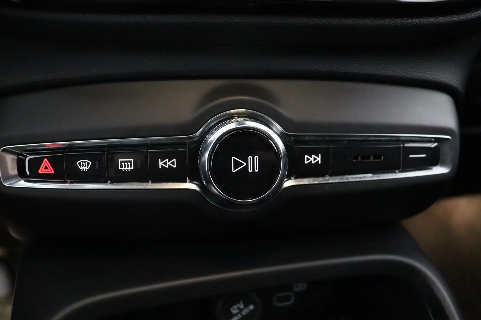 Car Image - 6Jnc2md0wnuzTSzrwXZVoH