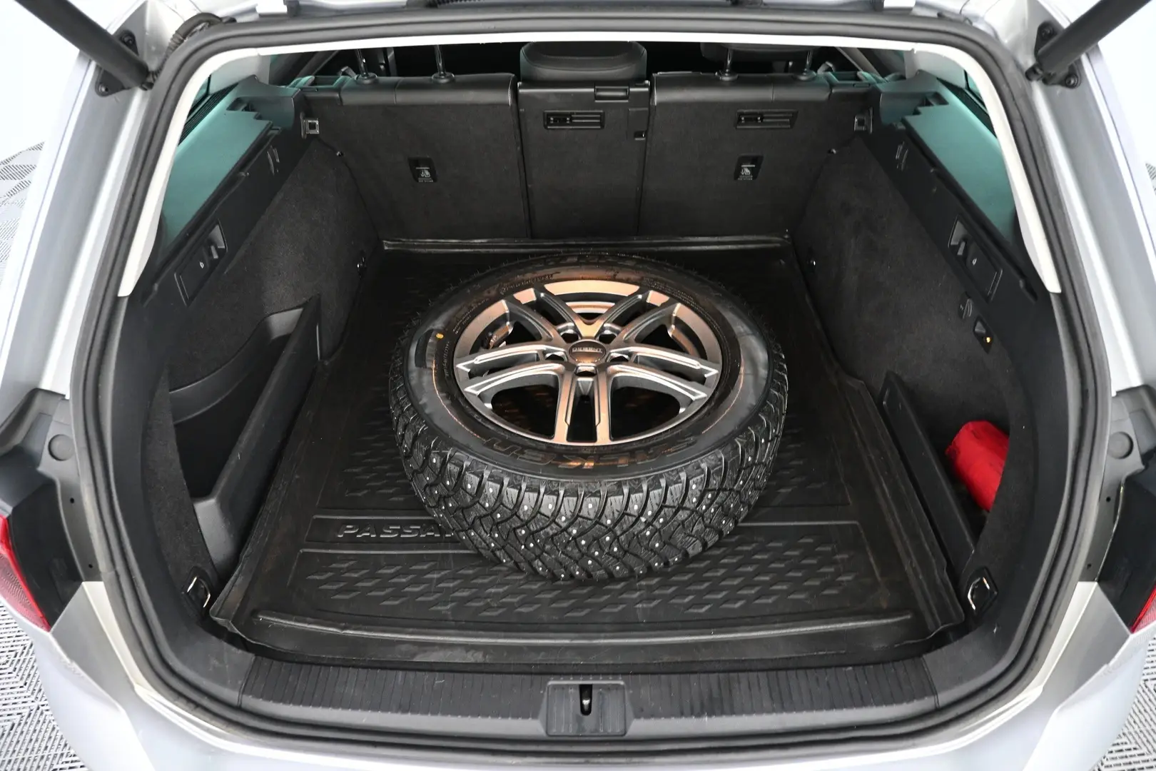 Car Image - 4mYqRe8BDD6yA65QfLosP2