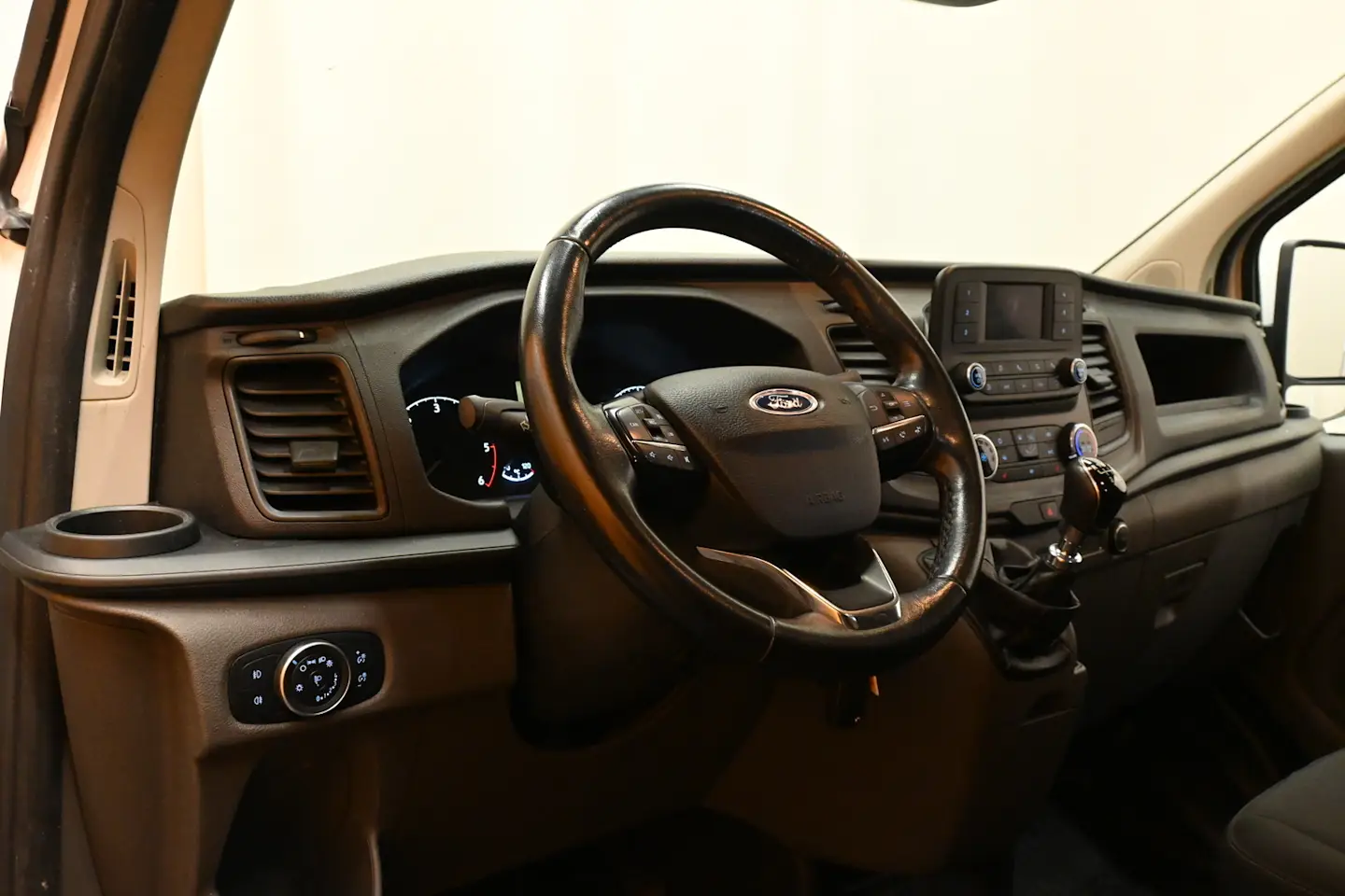 Car Image - 5MwT3QDM8uVDz46sdmDcDh