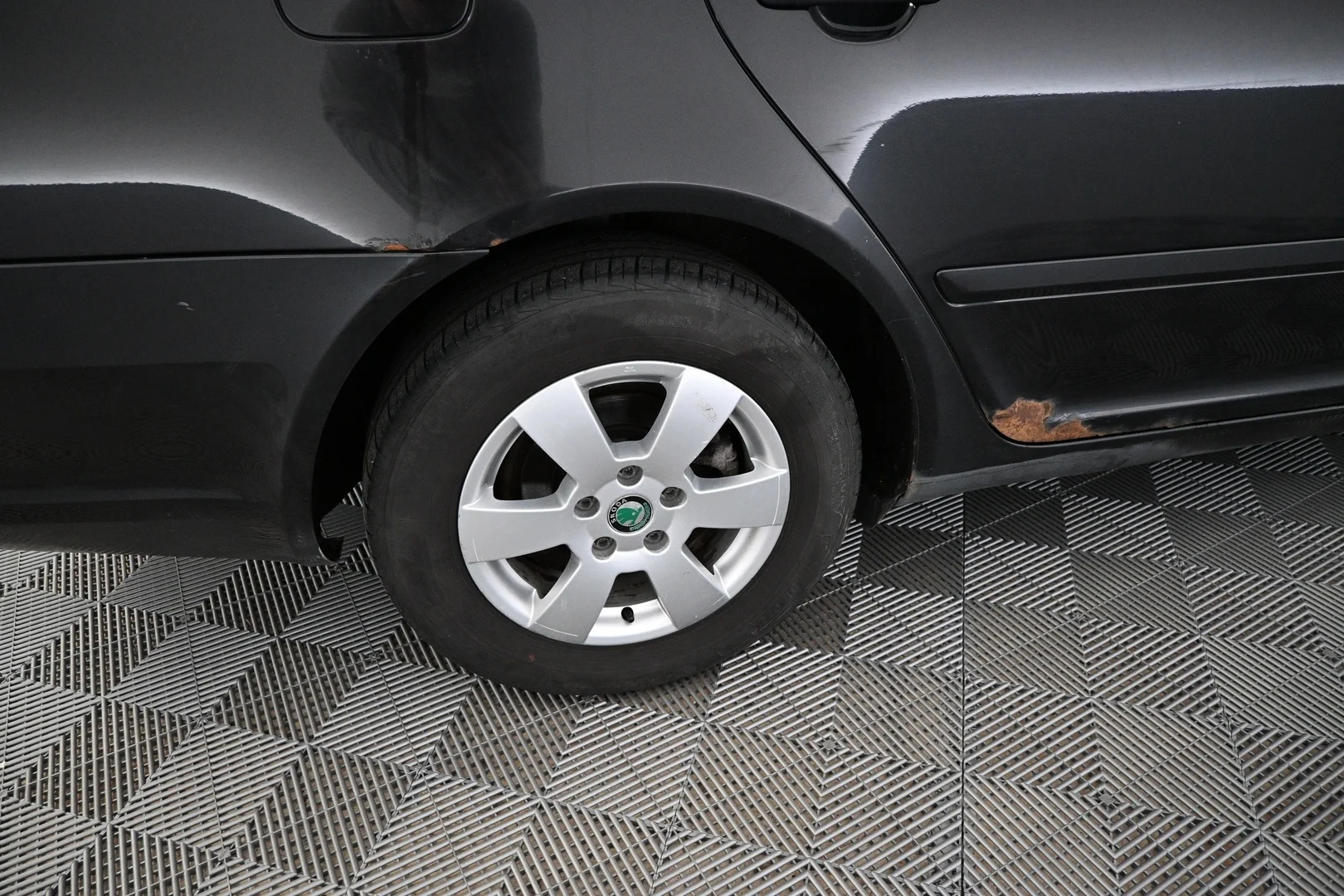 Car Image - 2ue7NDpYLq3REApaQOGVRO