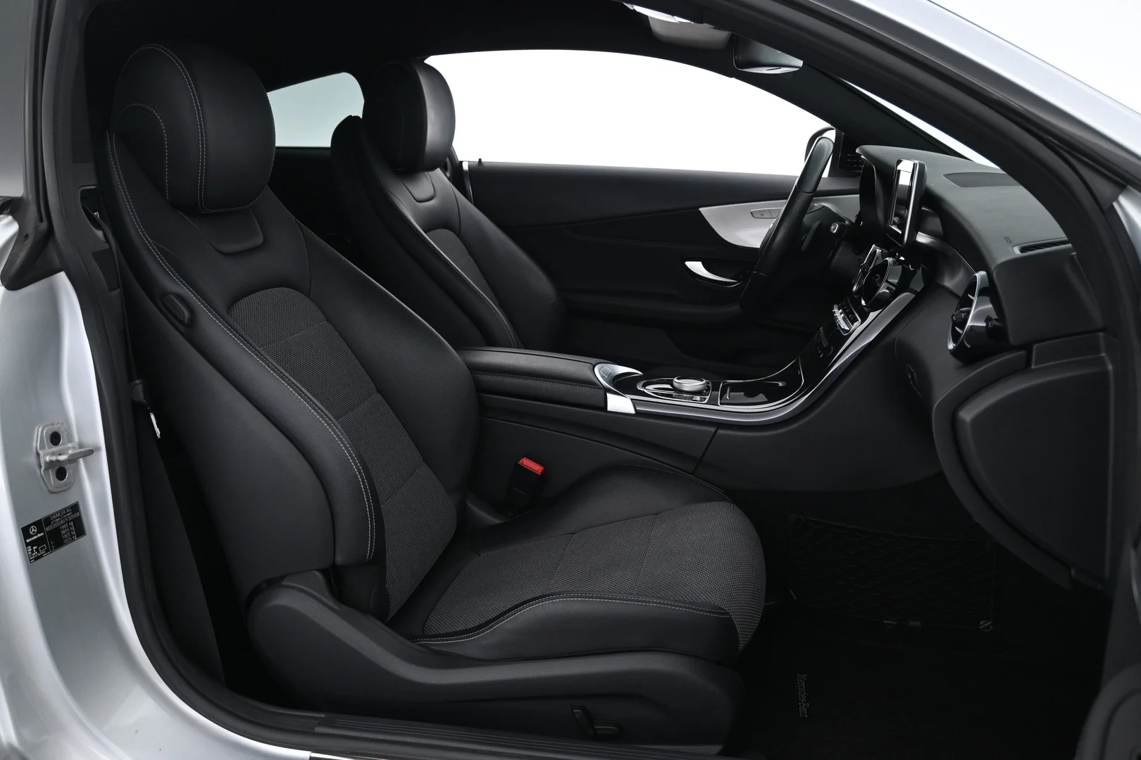 Car Image - 4UhoDgfqDD7OAkfyEvG5vn