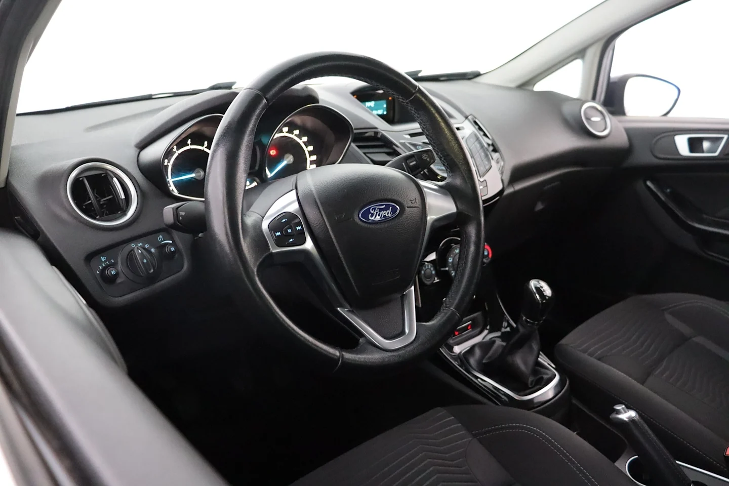 Car Image - 7IATRiLF7qizaxkWbGygXy
