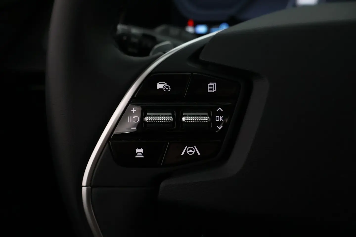 Car Image - 1oOWG2BpNyfSa6sK9XQMc1