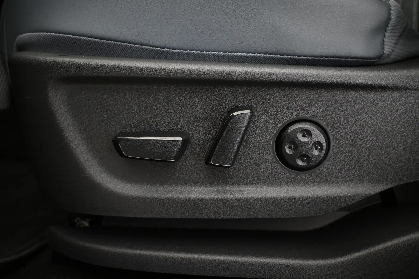 Car Image - 4XPUyfDrmDGE9kZs7WzH6S