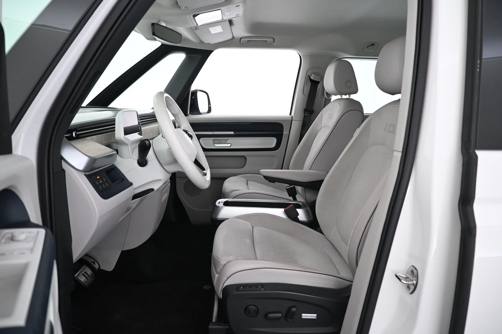 Car Image - 4wIv2Y1RNKtPKooBX0C2xs