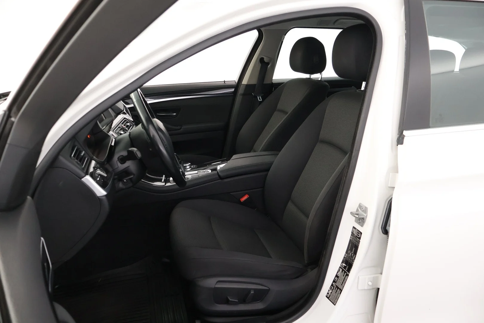 Car Image - pTWuLHqd9EFqYKE0zgRhx