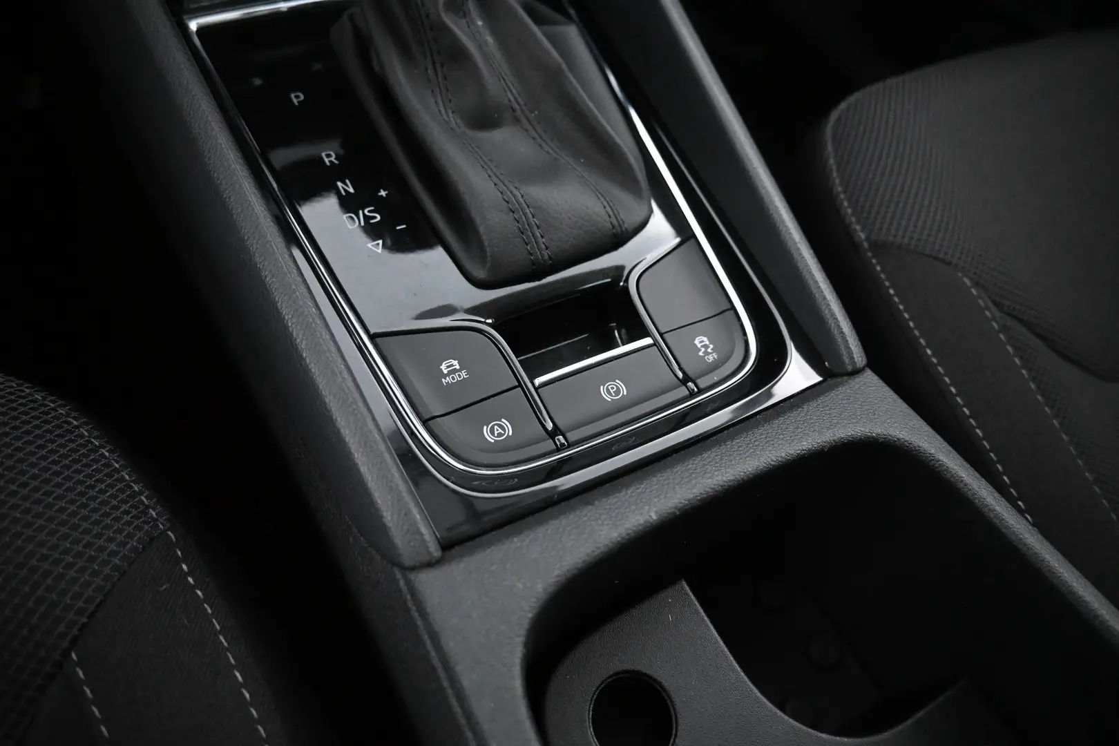 Car Image - joTZbZQaALyiWr3nyQrGC