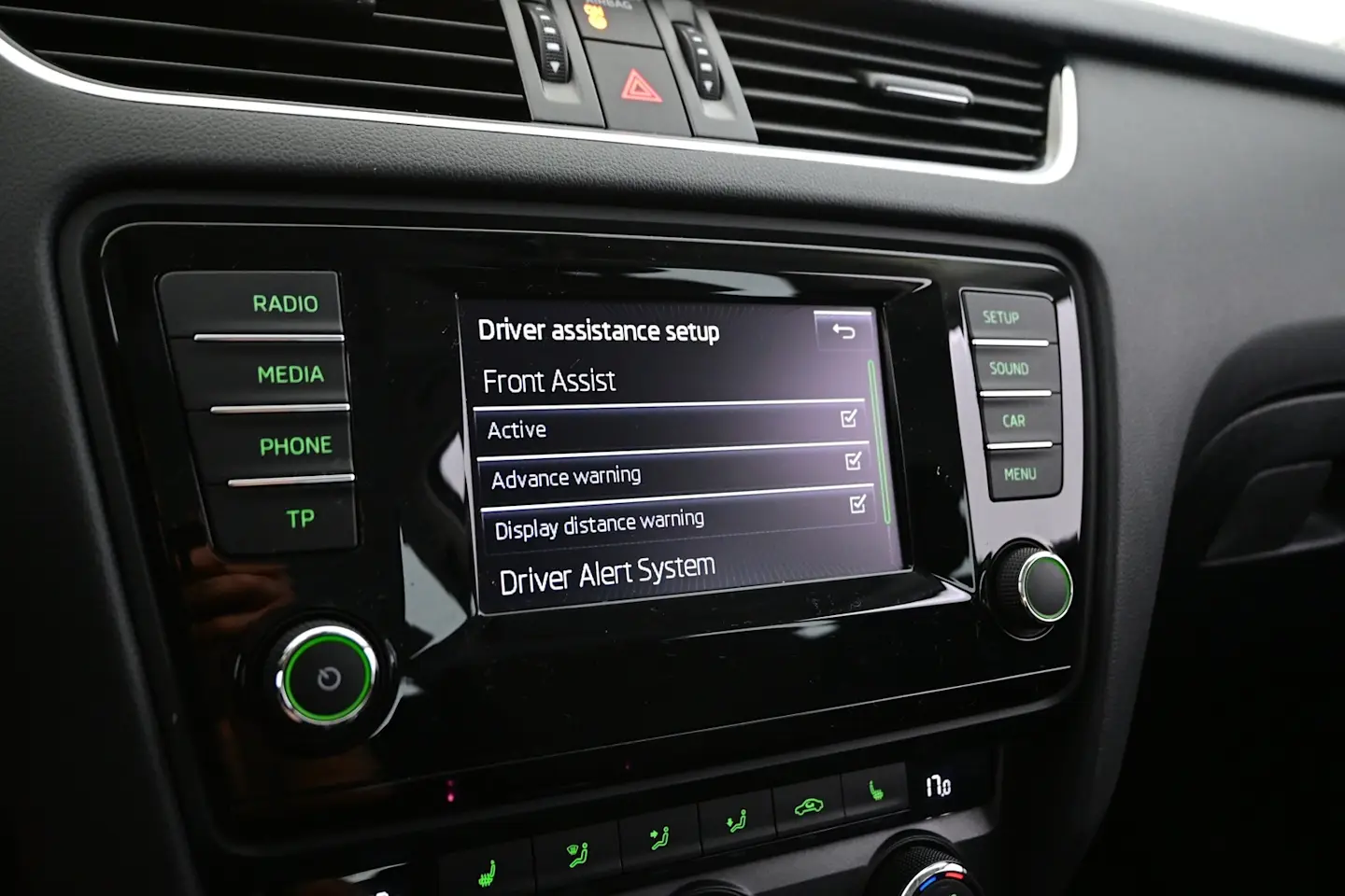 Car Image - 2LvxHJyNZF0sf1ALraMNtK