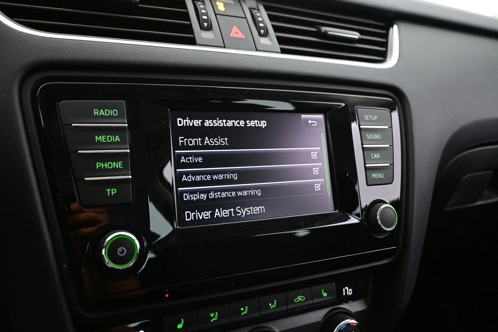 Car Image - 2LvxHJyNZF0sf1ALraMNtK
