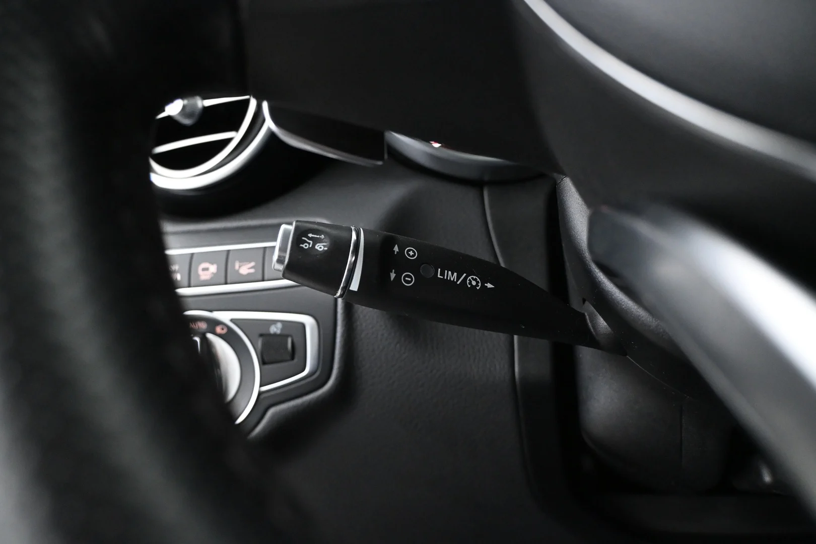 Car Image - 39Z8ZtnrqvCVq9gkvZz69k