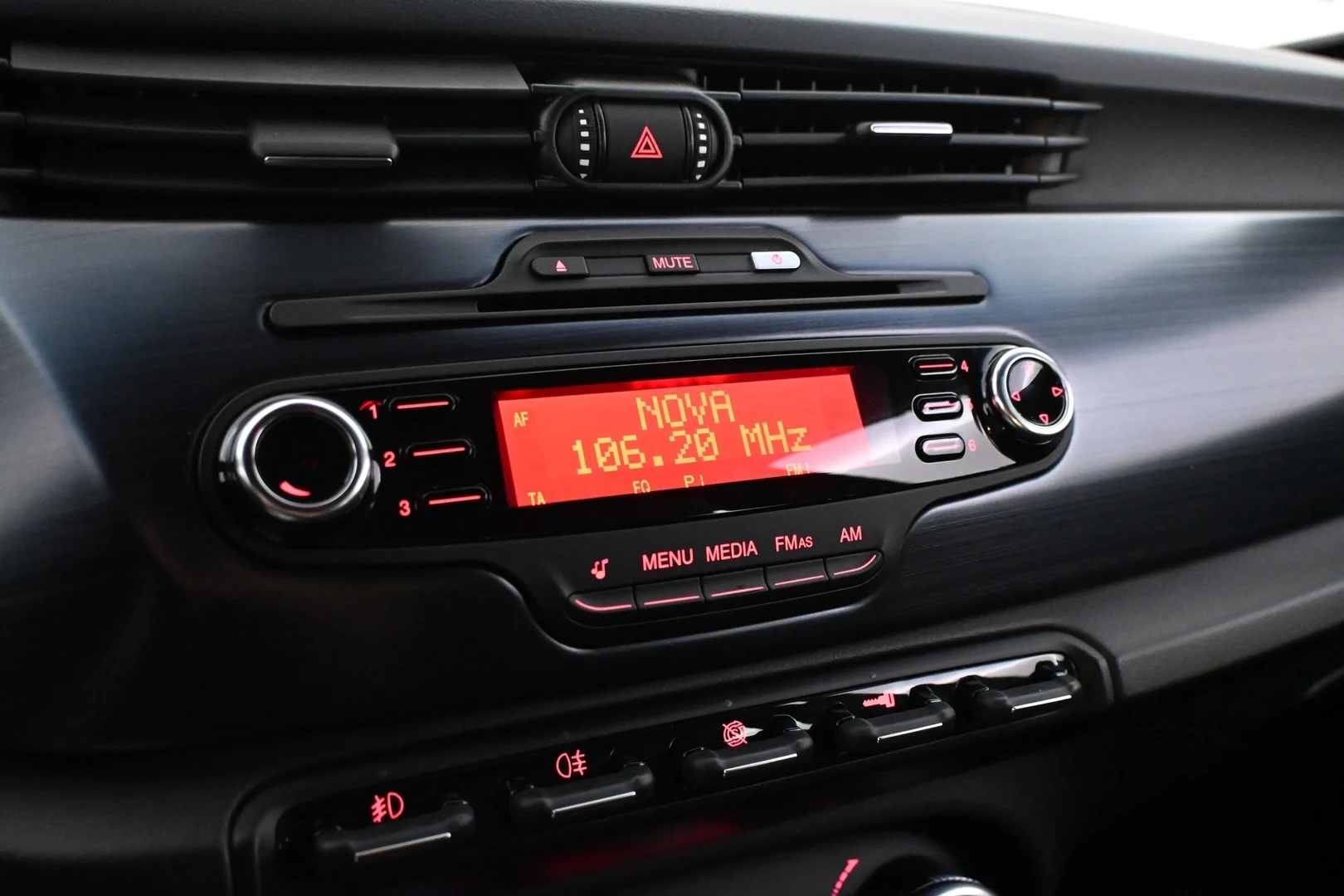Car Image - 2jO5kNsTxWOze1hu3TRfkE