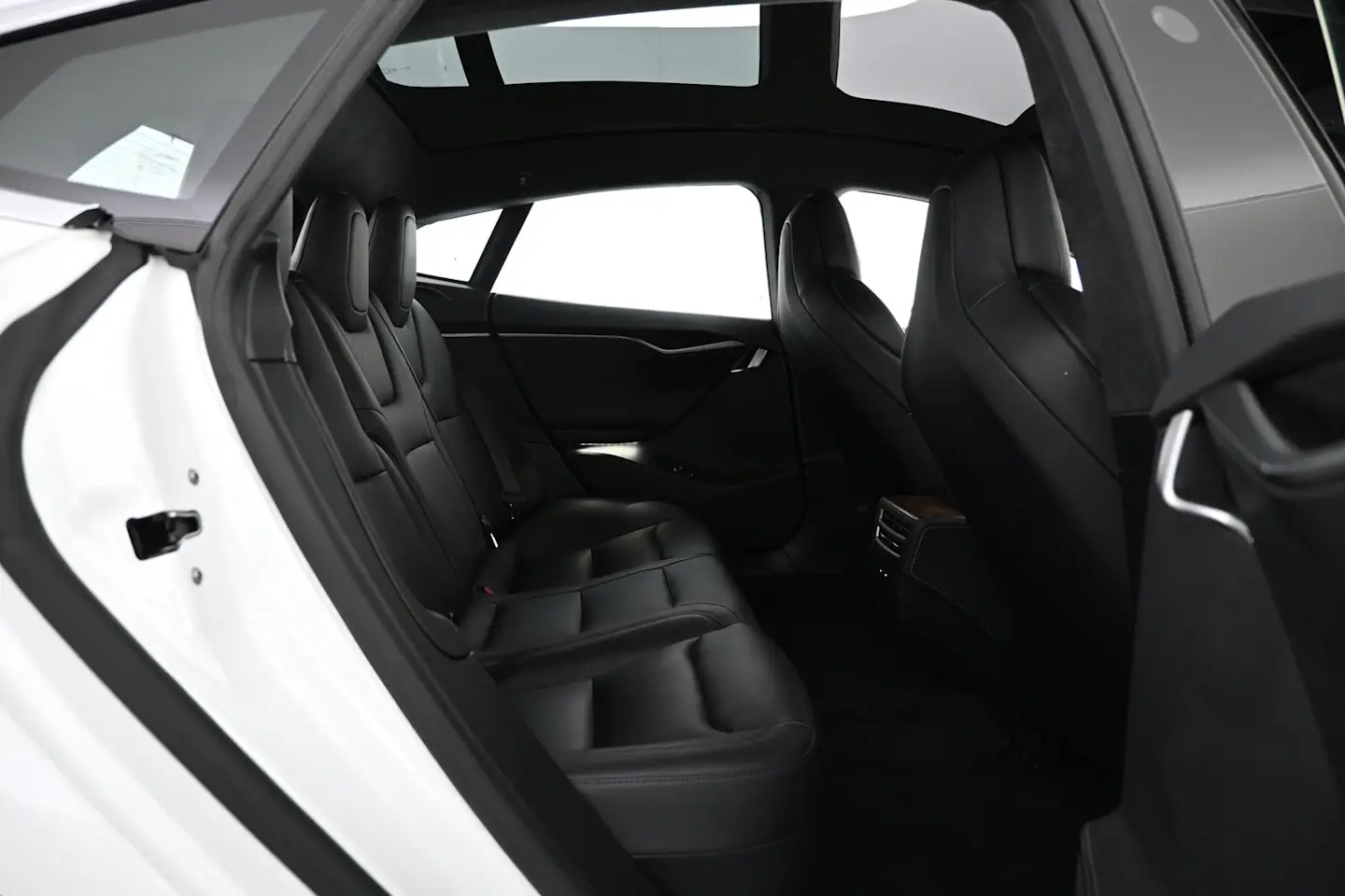 Car Image - 583G0ag8Vzekd8d5Lwxrlg