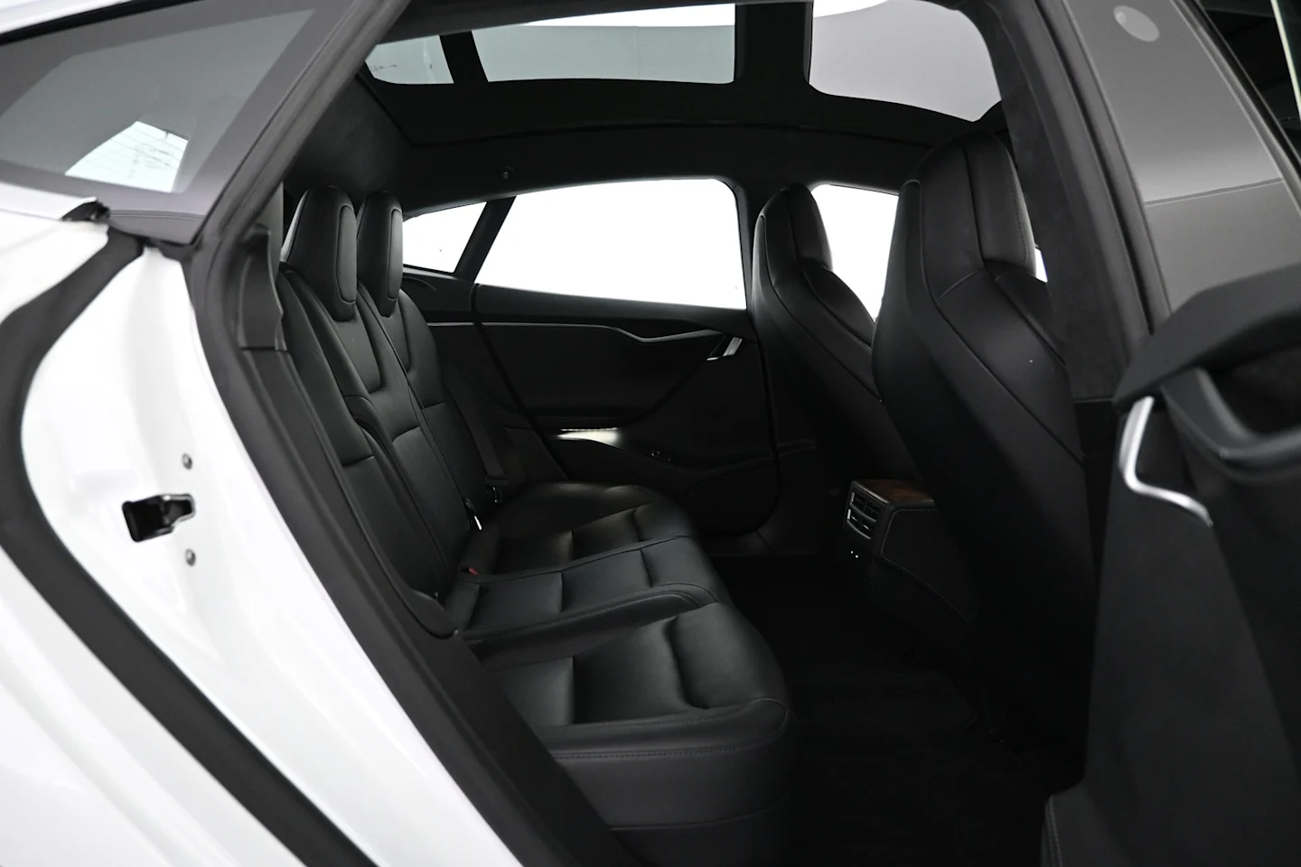 Car Image - 583G0ag8Vzekd8d5Lwxrlg