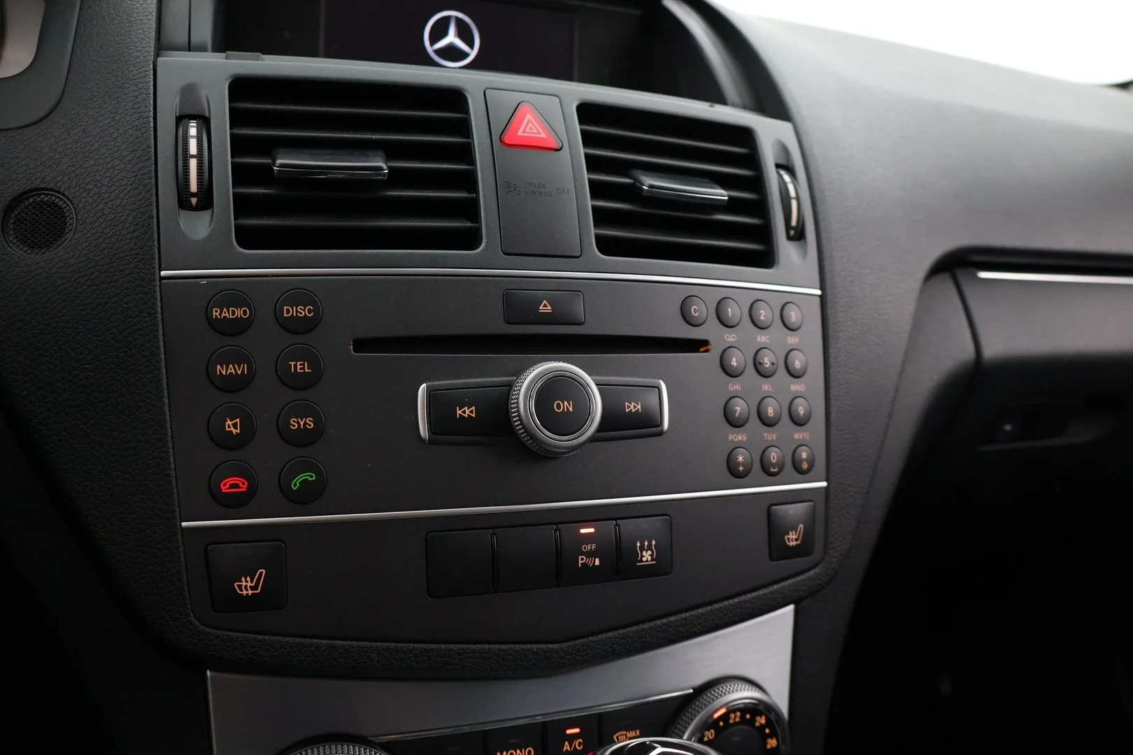 Car Image - 1HnOpsRJDrZT4IyJnHyH8T