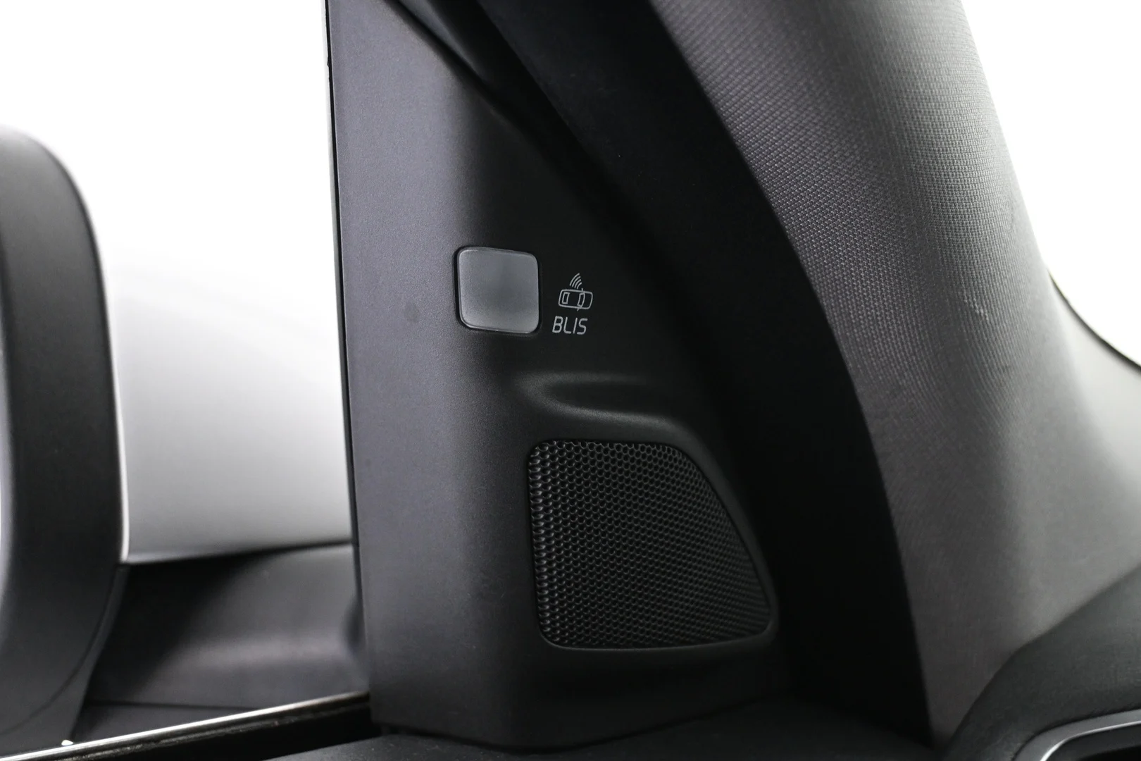 Car Image - 1nSuv9h44EyVXNWCzedXk4