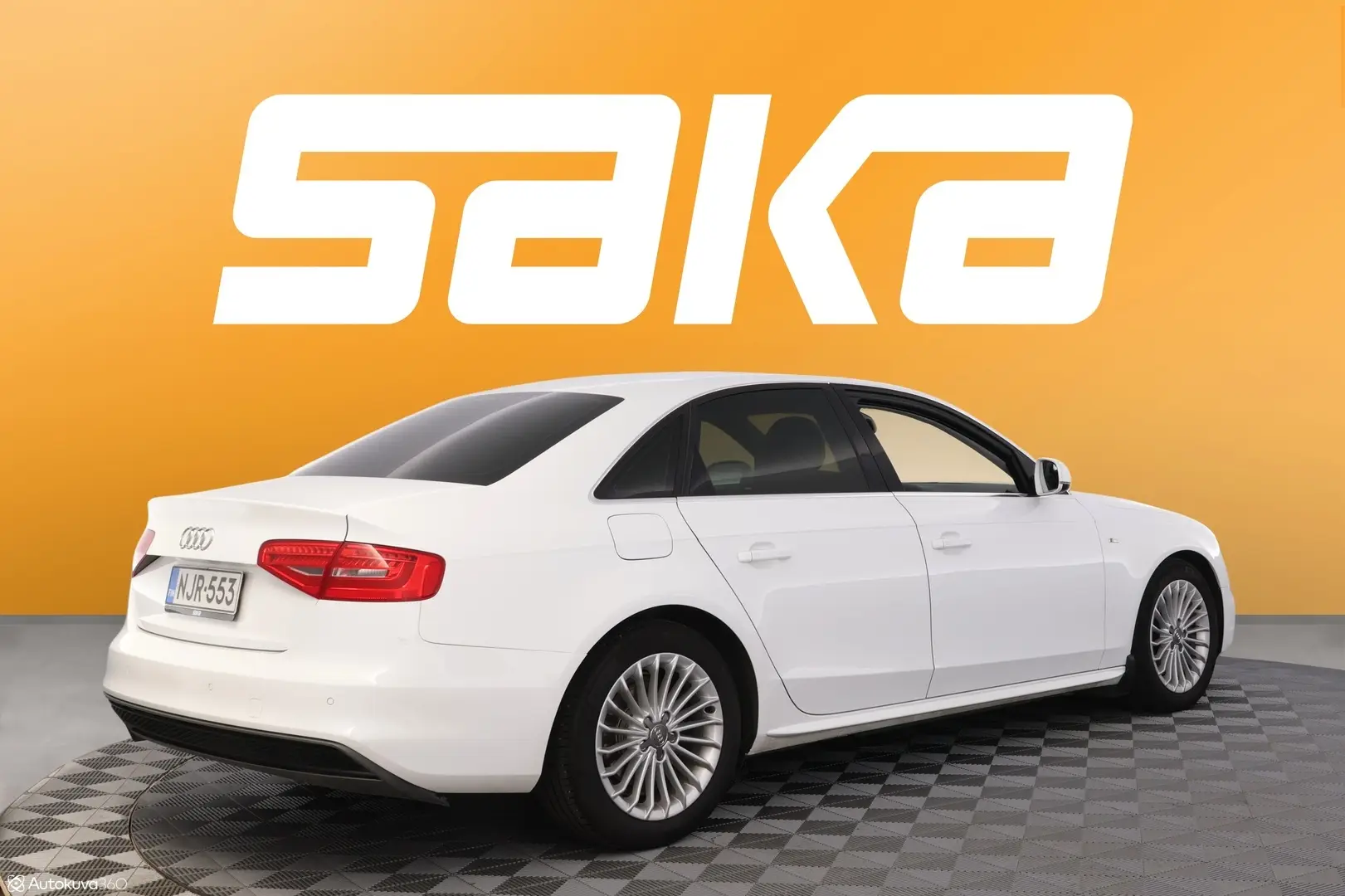 Car Image - 1hcHgq3bAax6OQIHC57EY2