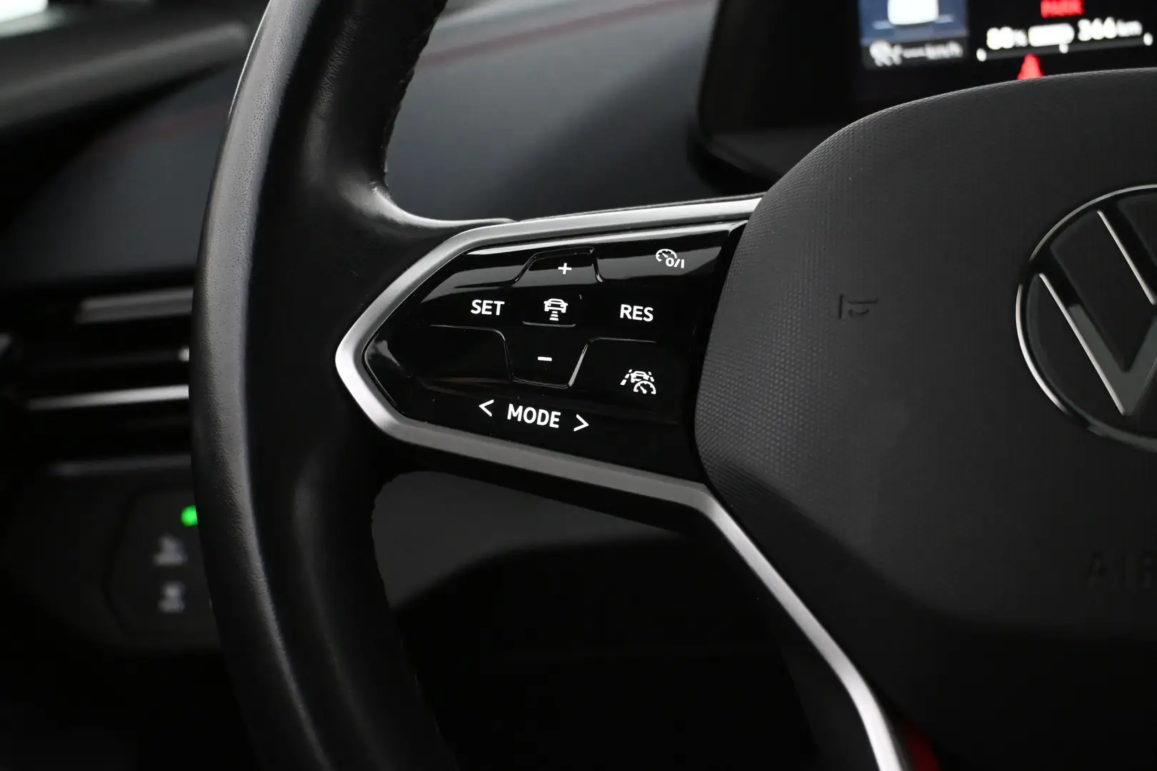 Car Image - 7wSVHQUs00zhxUGM4EKEG1