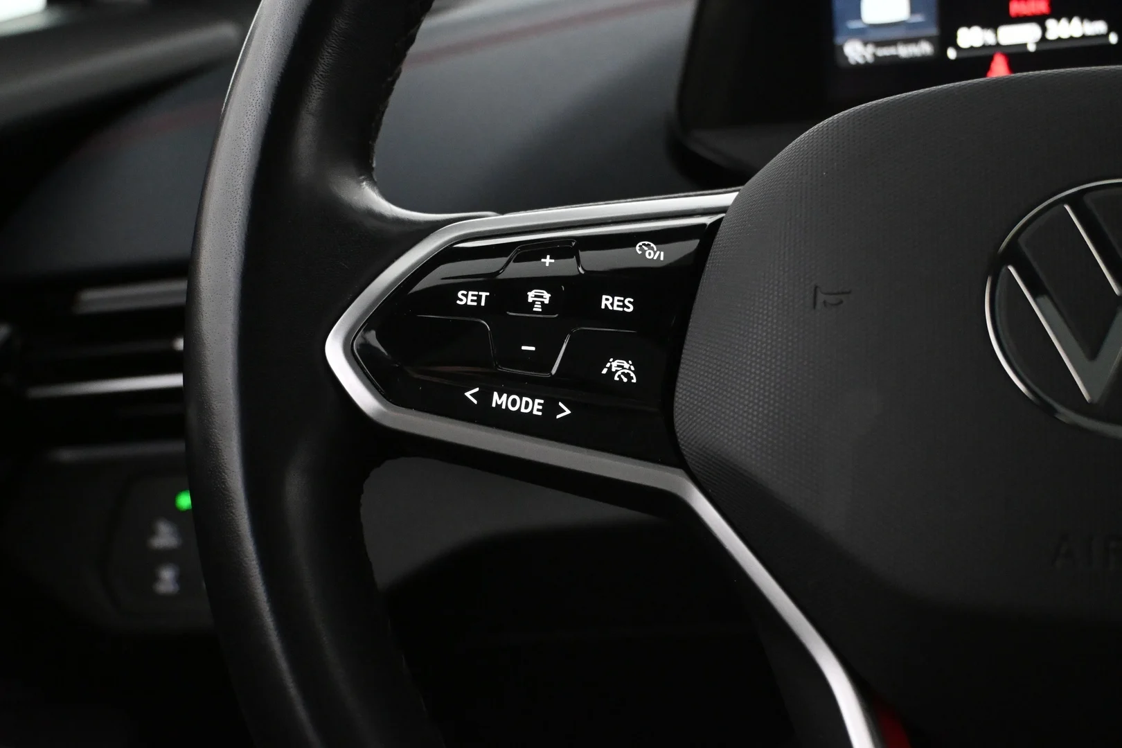 Car Image - 7wSVHQUs00zhxUGM4EKEG1