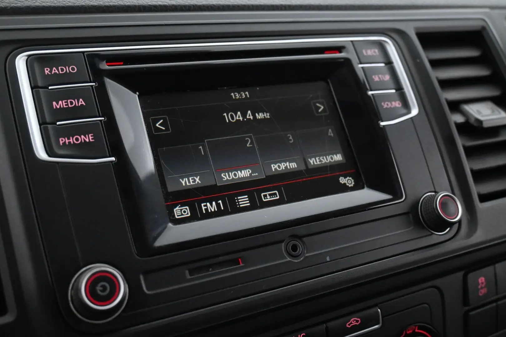 Car Image - AOCwEuwV8adroO3NOK2hh