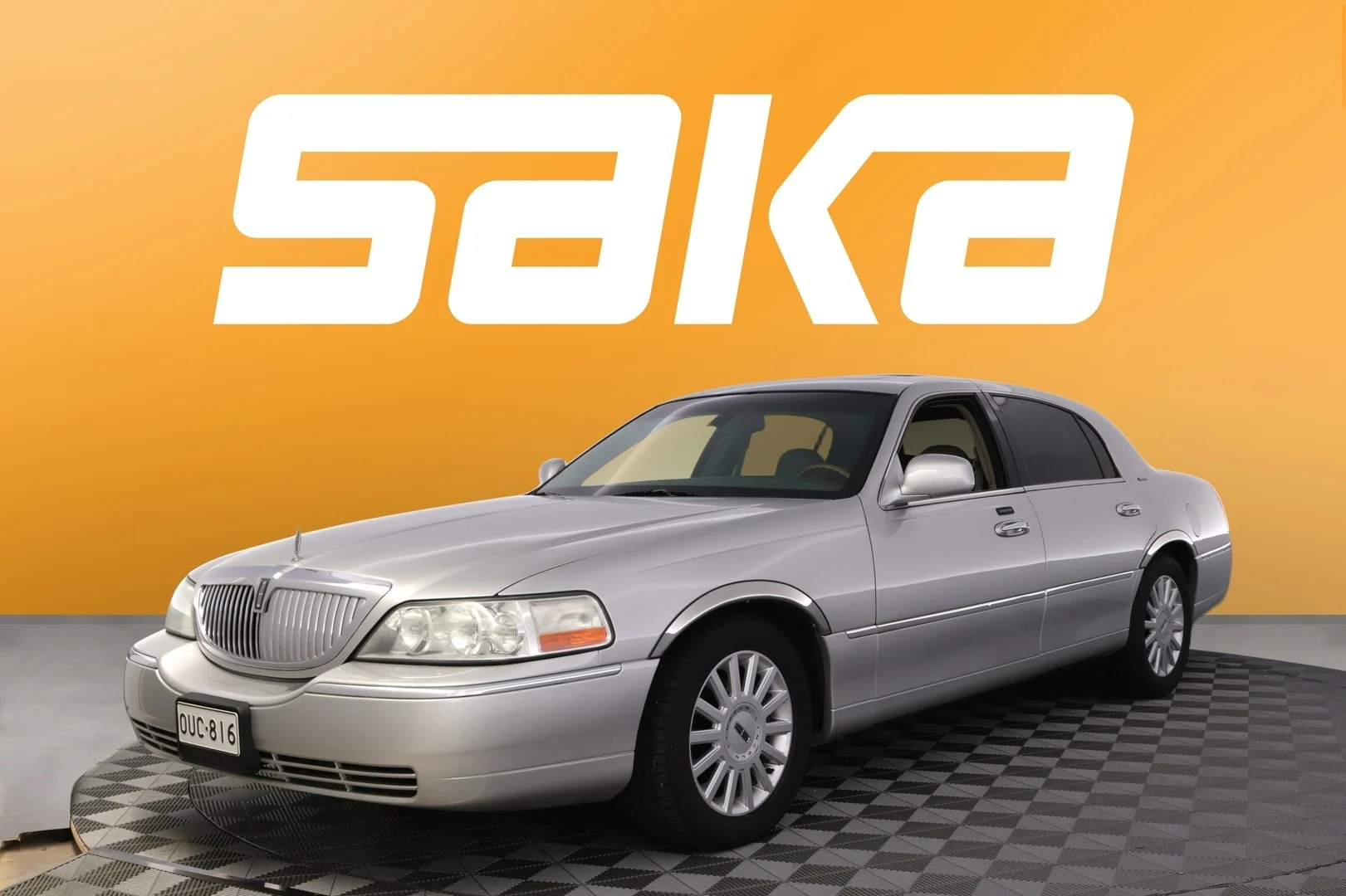 Car Image - 5VwifUGeeP45MUe8clfRP4