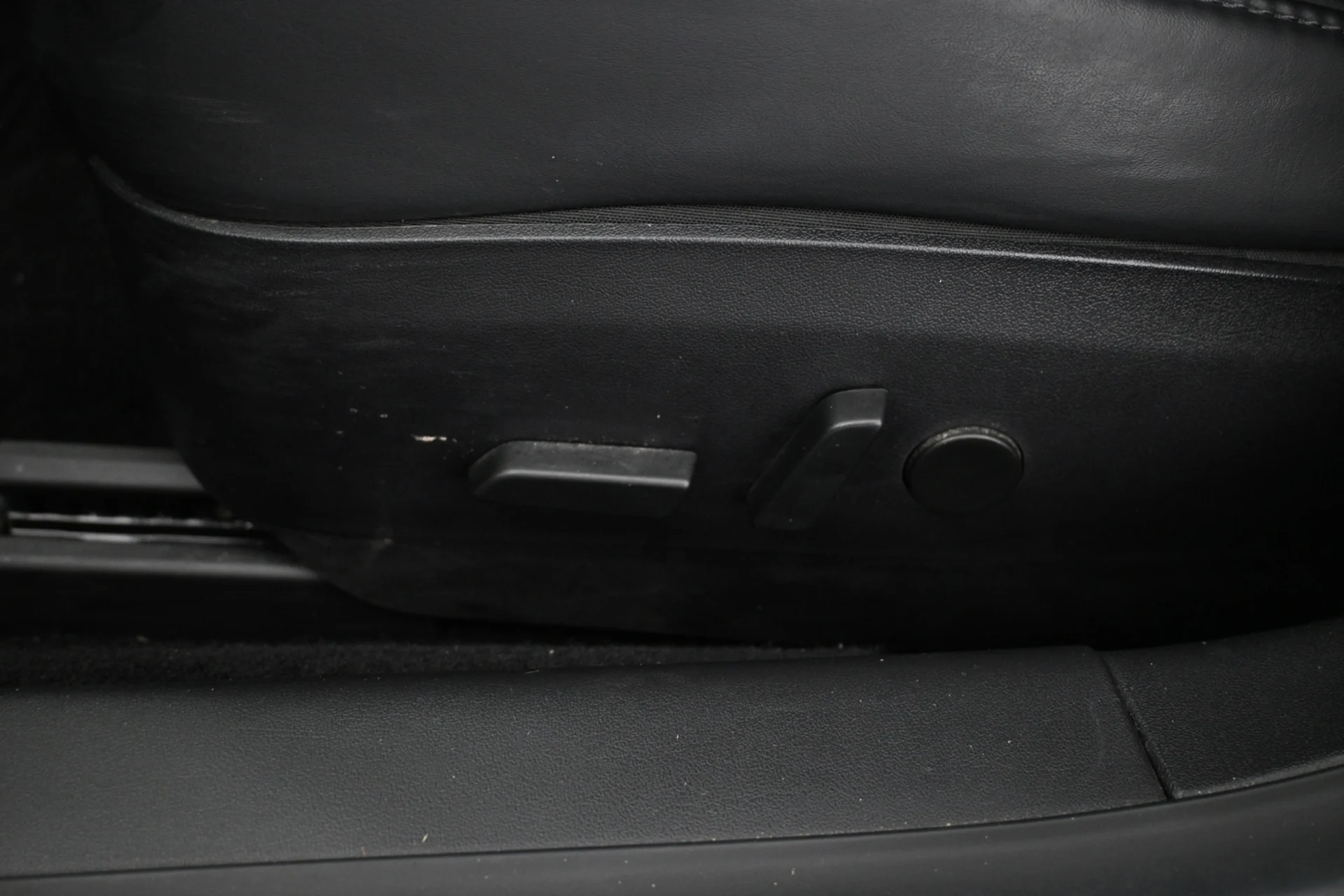 Car Image - eecBR8BOtYA1XN5zdm52q