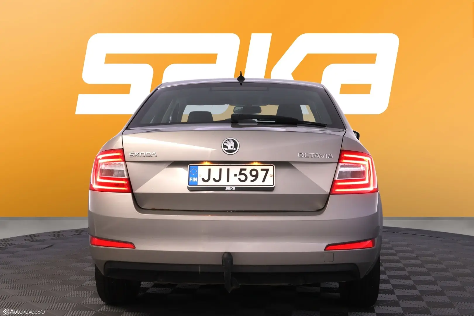 Car Image - 6onBqsp9EOSl7HUlkKAMA6