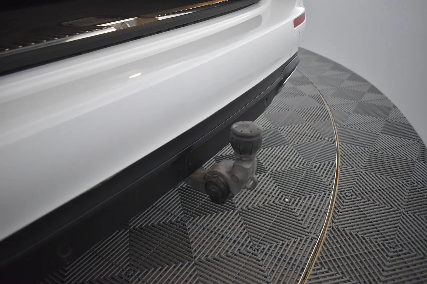 Car Image - 59yOnBOSQyj6r5CyfC3q3B