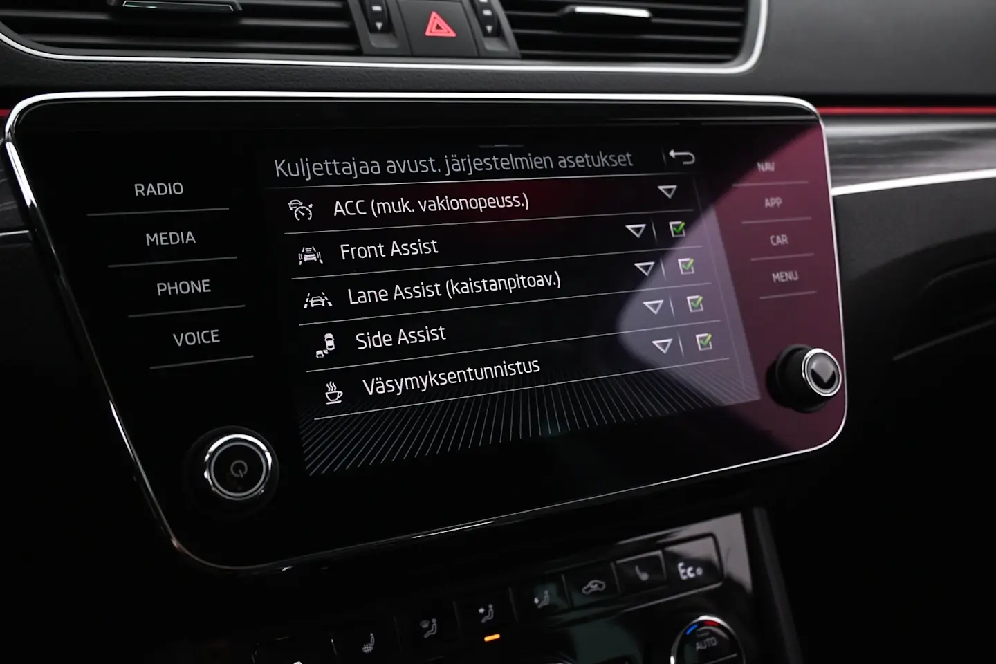 Car Image - 18XN1WL3c4vSF55U1BgOzL