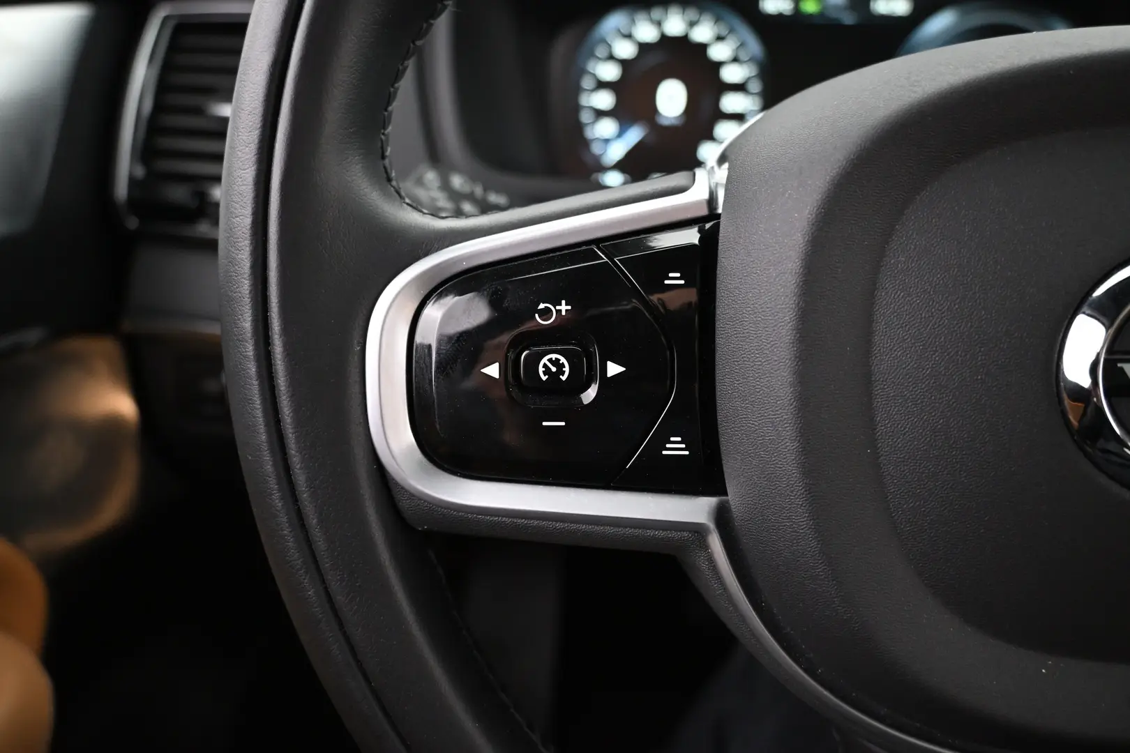 Car Image - 6Gg4fZwDMkFxSgOGrXOx5t