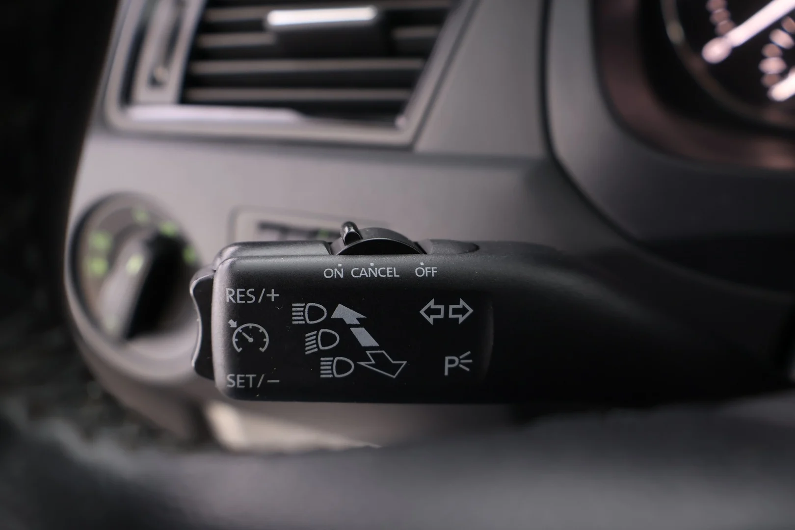 Car Image - 6z4U3yGmrEhZwlXpn2qGnb
