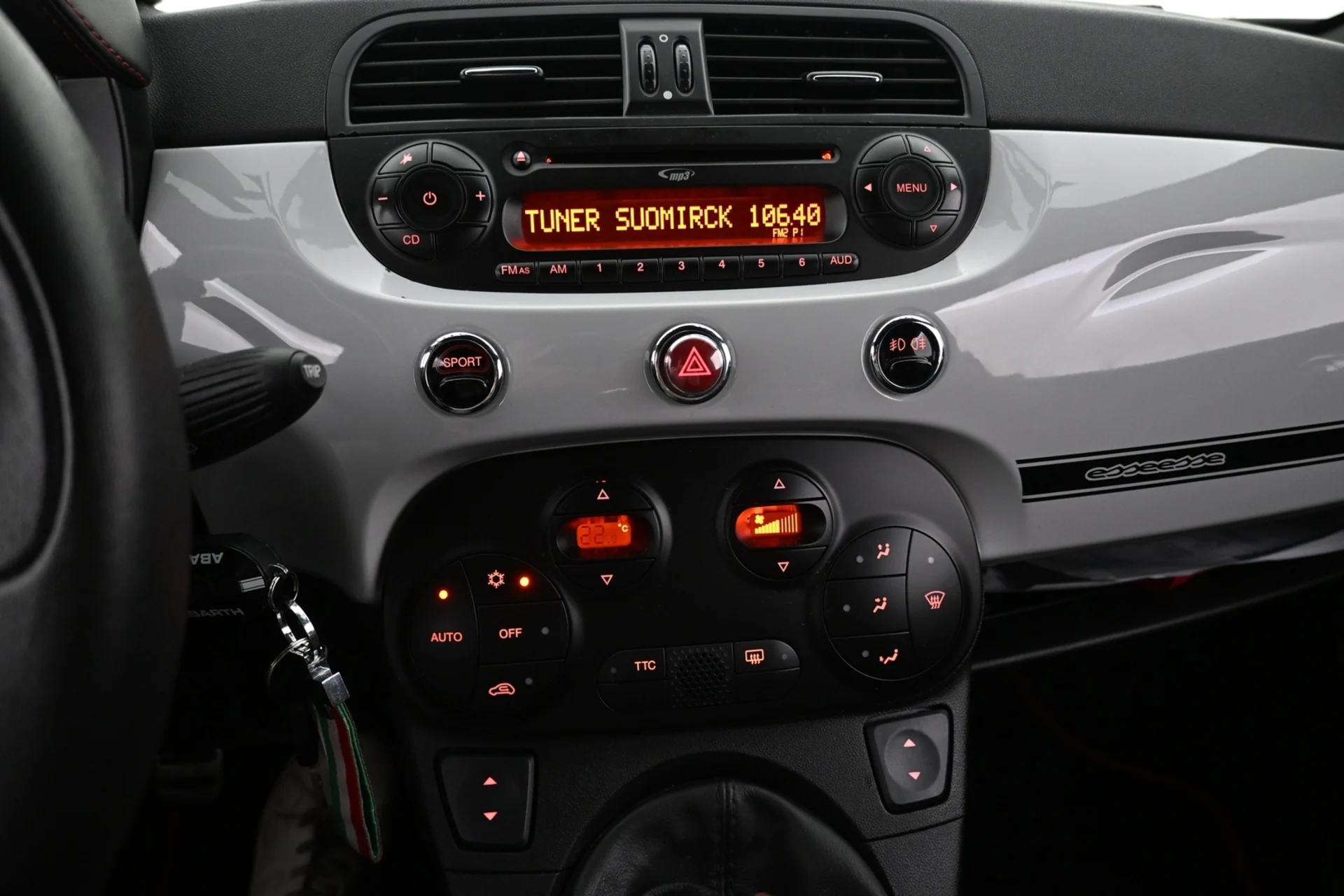 Car Image - oKVR2MVfsATWLC3ML7oFI